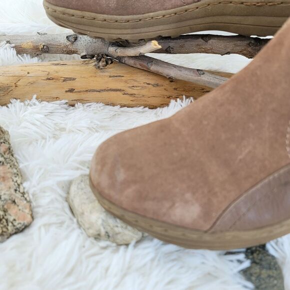 Baretraps andee sherpa and man made suede ankle booties - Picture 2 of 16
